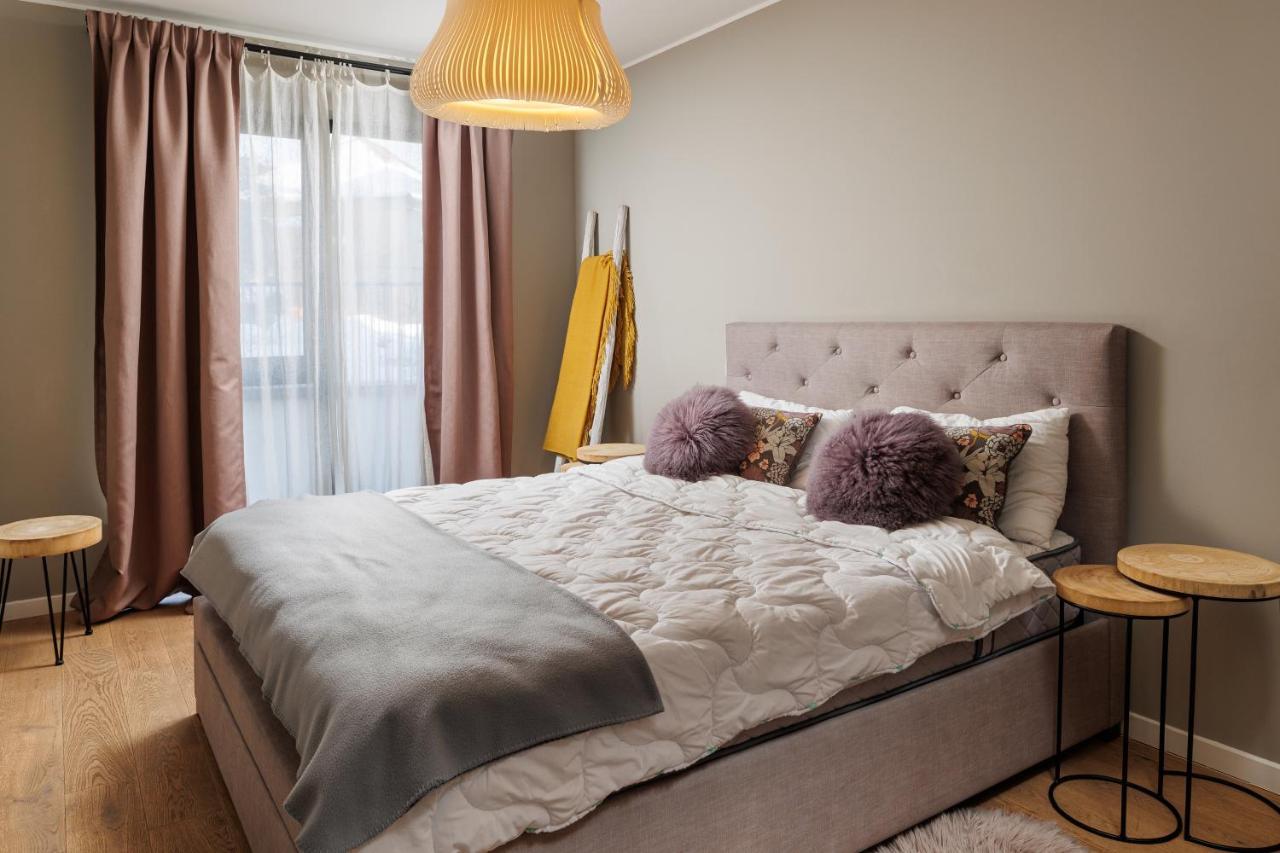Cosmopolit Booking Braşov Dış mekan fotoğraf