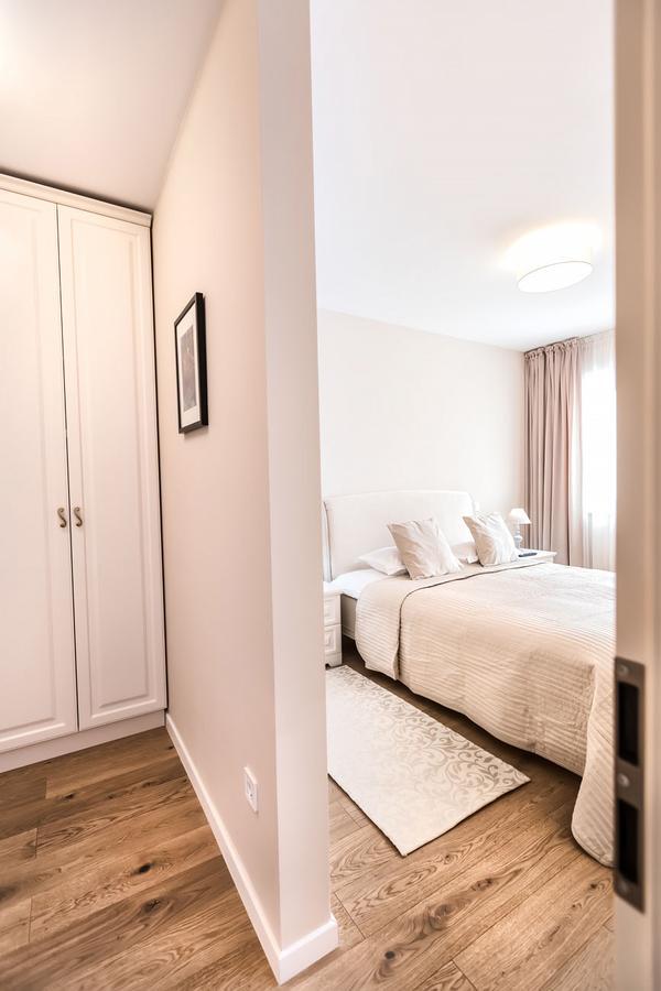 Cosmopolit Booking Braşov Dış mekan fotoğraf