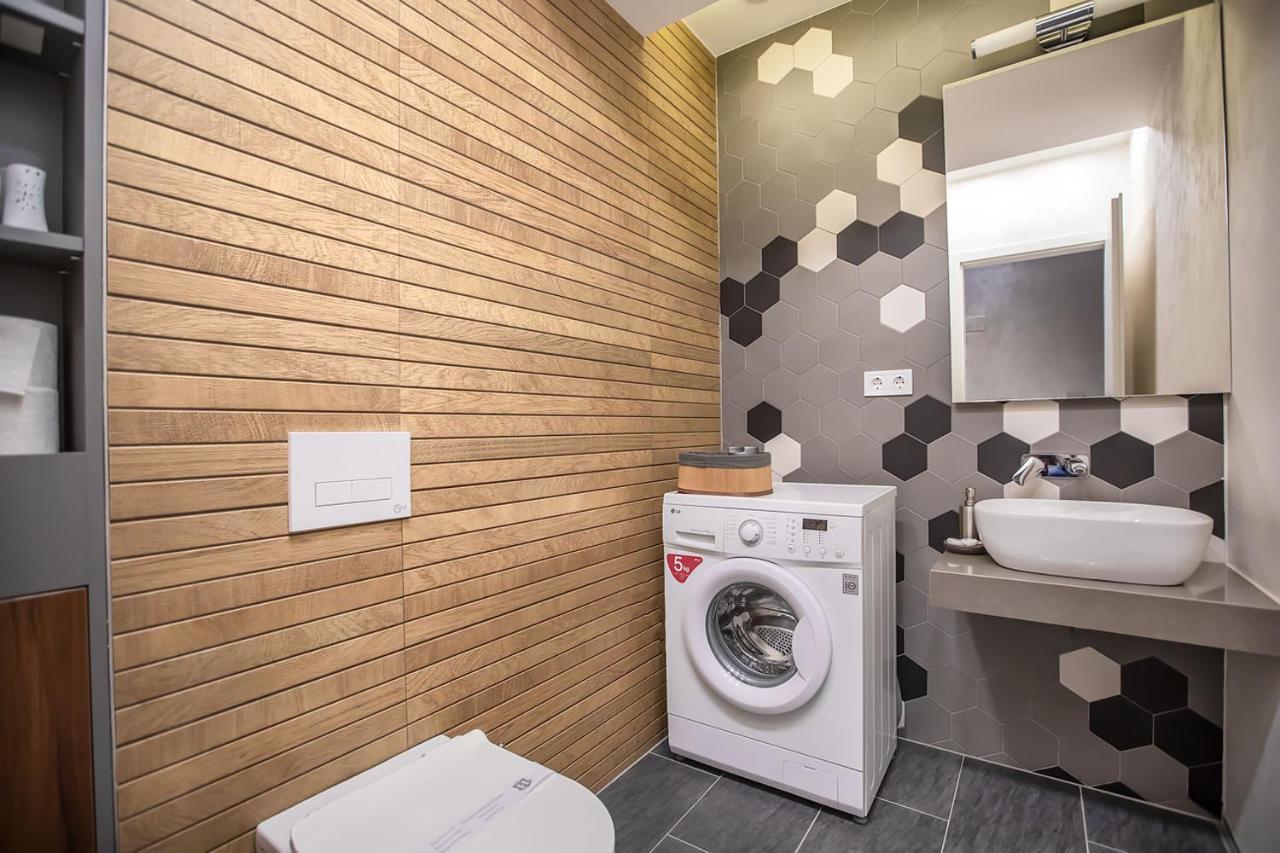 Cosmopolit Booking Braşov Dış mekan fotoğraf