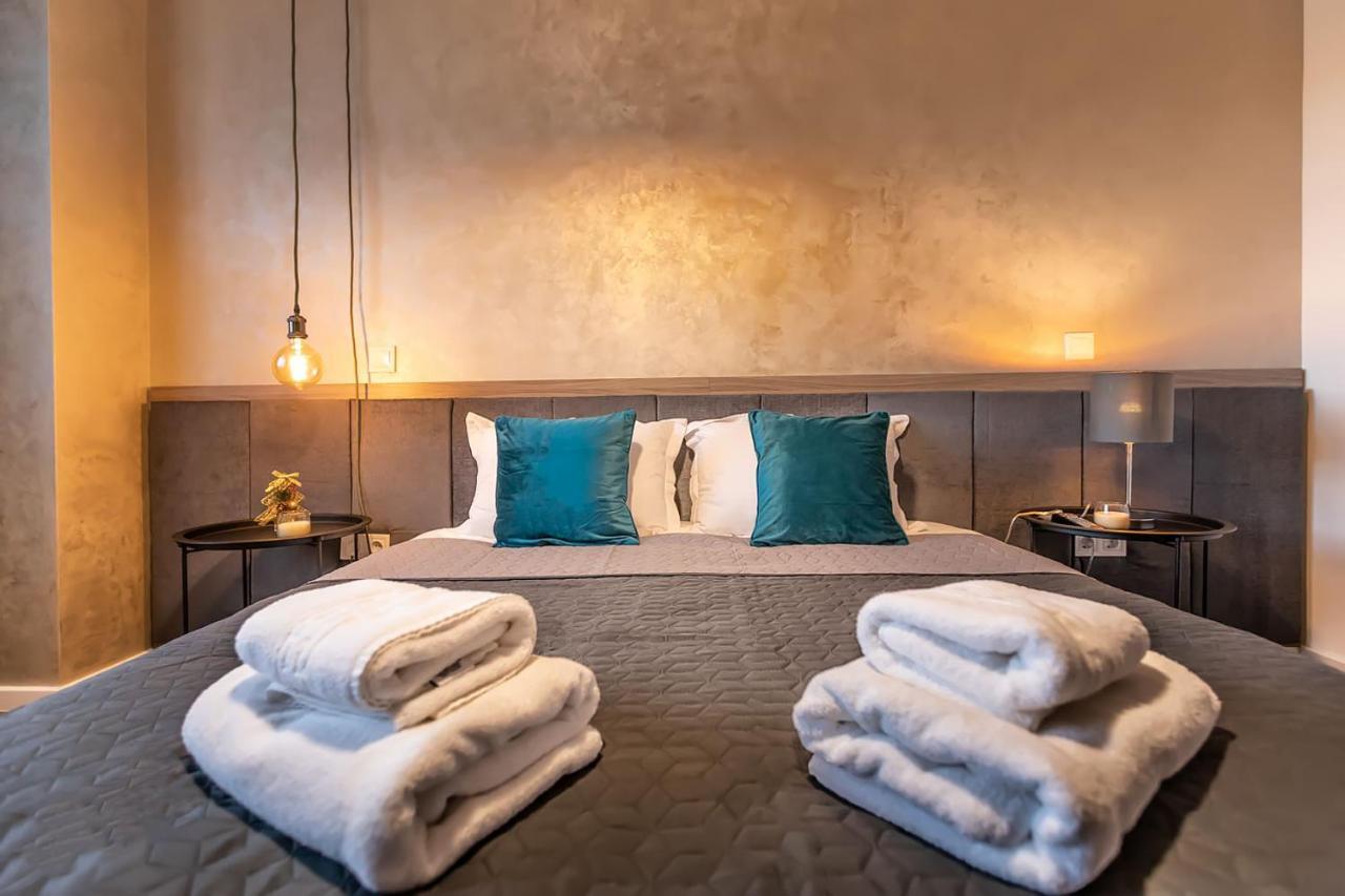 Cosmopolit Booking Braşov Dış mekan fotoğraf